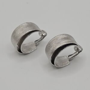 Vintage Signed Emmons Silver Tone Clip-on Earrings